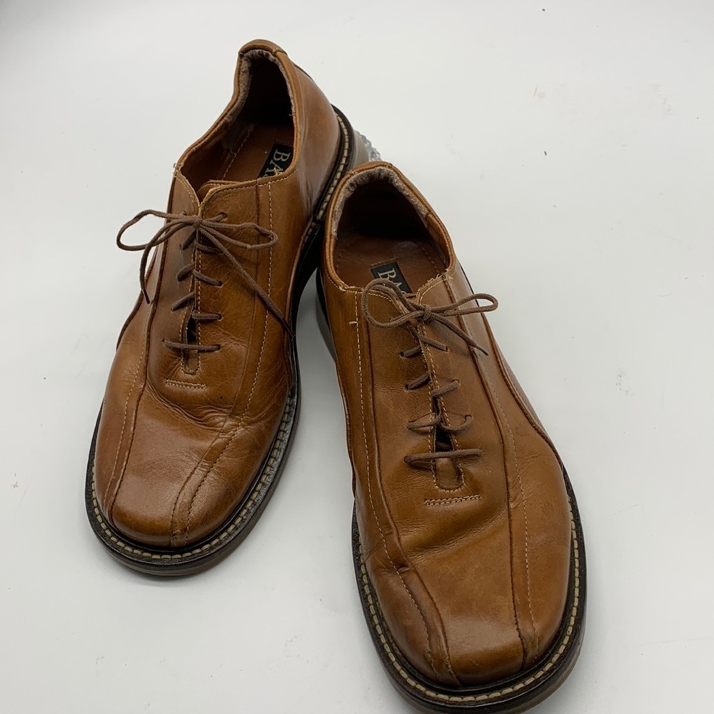 Vintage Bass Brown Leather Men's lace up Loafer size 9